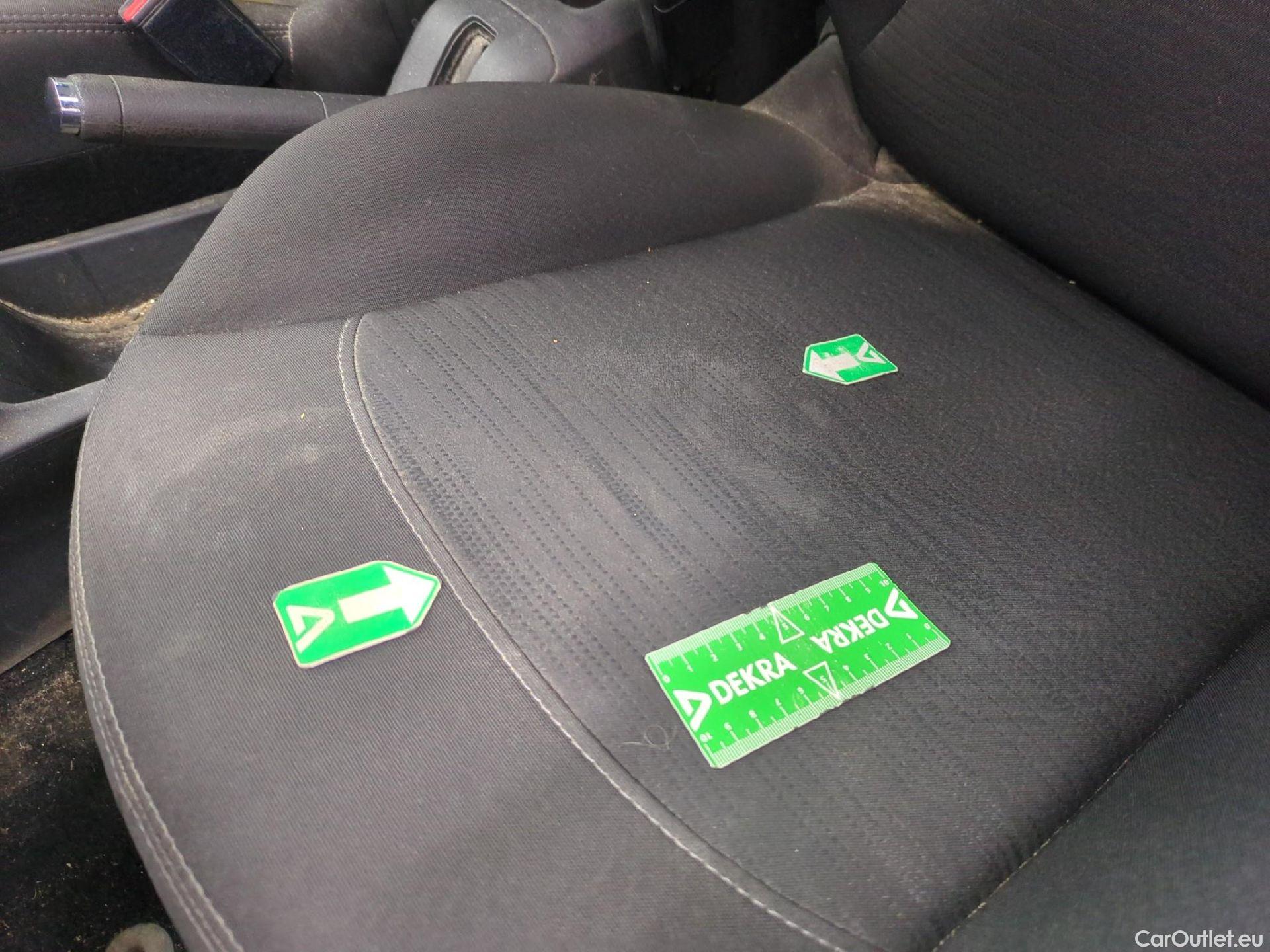  Peugeot  208  Affaire Premium Pack 1.2 80CV BVM5 E6dT #3