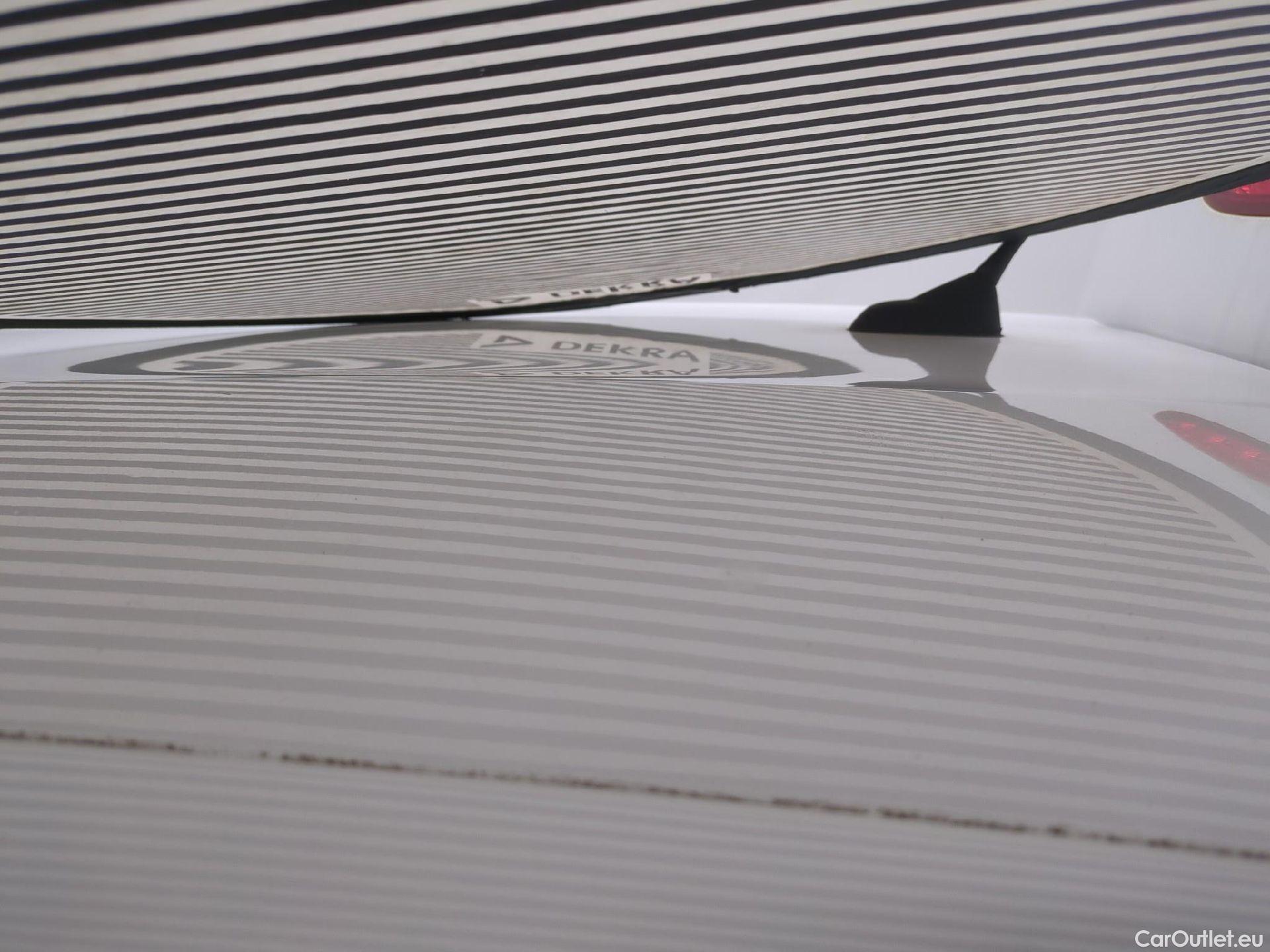  Peugeot  208  Affaire Premium Pack 1.2 80CV BVM5 E6dT #33