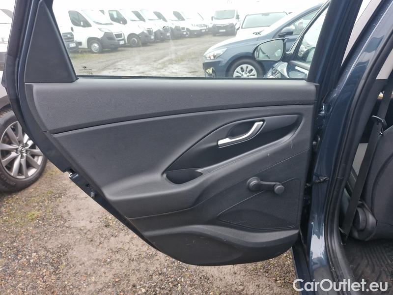  Hyundai  i30  (PD)(01.2017 ->)  kom. TGDI 120 Start Plus #15