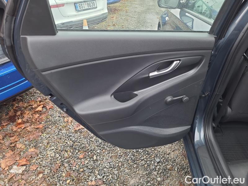  Hyundai  i30  (PD)(01.2017  ->)  kom. TGDI 120 Start Plus #9