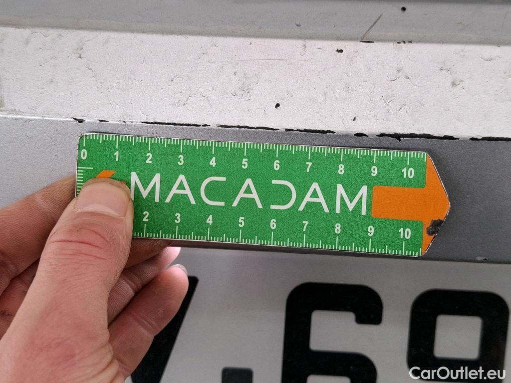  Volkswagen  Golf  VOLKSWAGEN / 2020 / 5P / Berline 2.0 TDI SCR 150 DSG7 Life Busi 1st #16