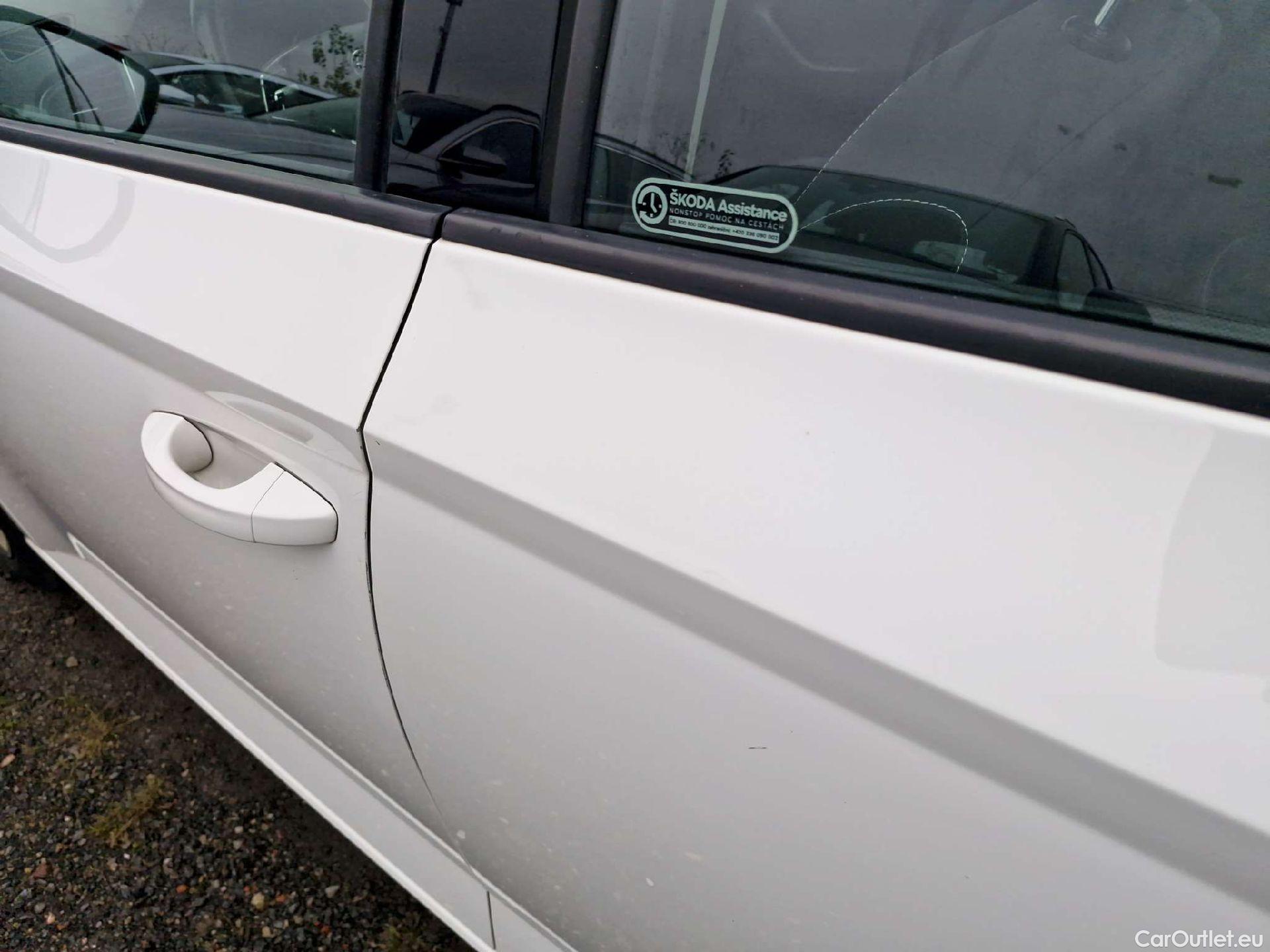  Skoda  Fabia  Combi (2015)  Com.1.0TSI 70 Style #24