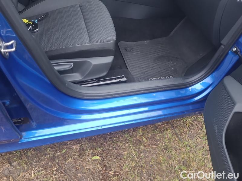  Skoda  Octavia  Combi (NX3)(2020) Oct.Combi 2.0TDI 85 Ambition #15