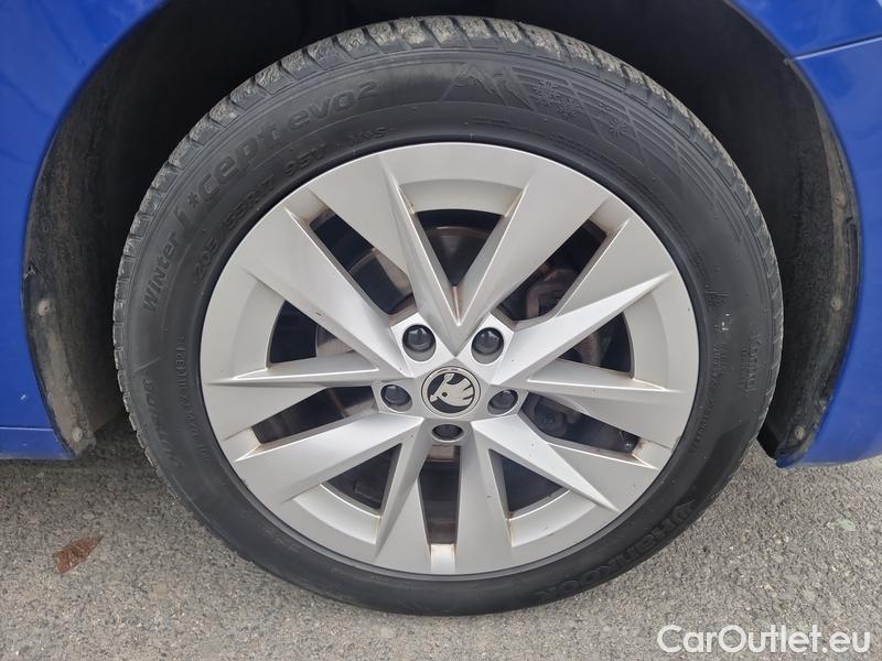  Skoda  Octavia  Combi (NX3)(2020) Oct.Combi 2.0TDI 110 Style AT #4