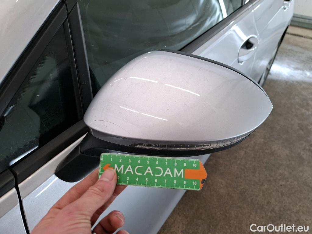  Volkswagen  Golf  VOLKSWAGEN / 2020 / 5P / Berline 2.0 TDI SCR 150 DSG7 Life Busi 1st #28