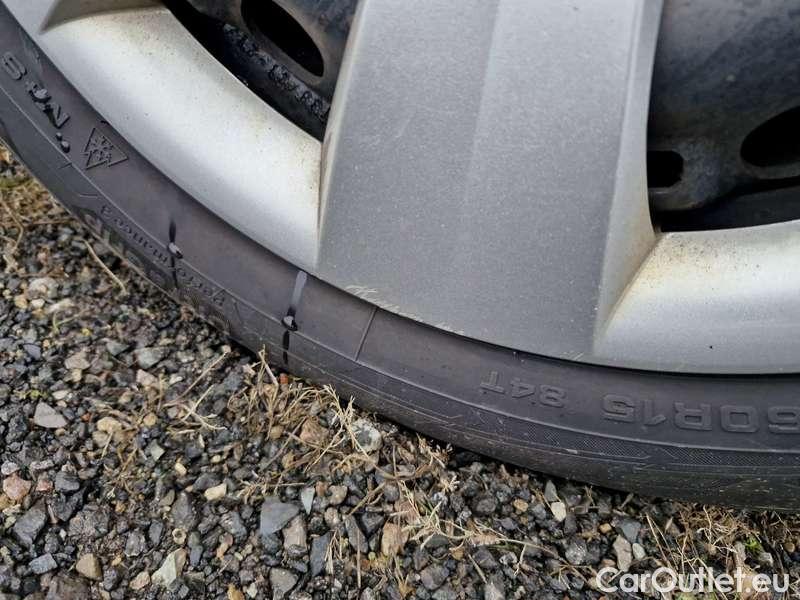  Skoda  Fabia  Combi (2015)  Com.1.0TSI 70 Style #30