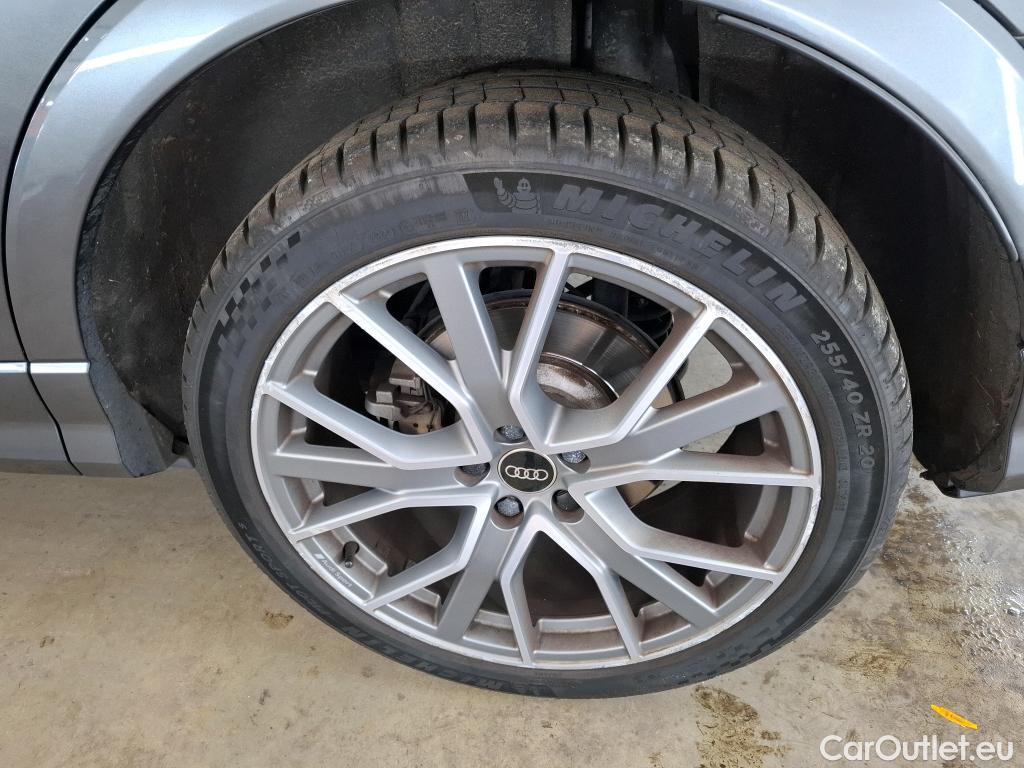  Audi  Q3 AUDI  / 2018 / 5P / SUV 45 TFSI E 245 S TRONIC S LINE #7