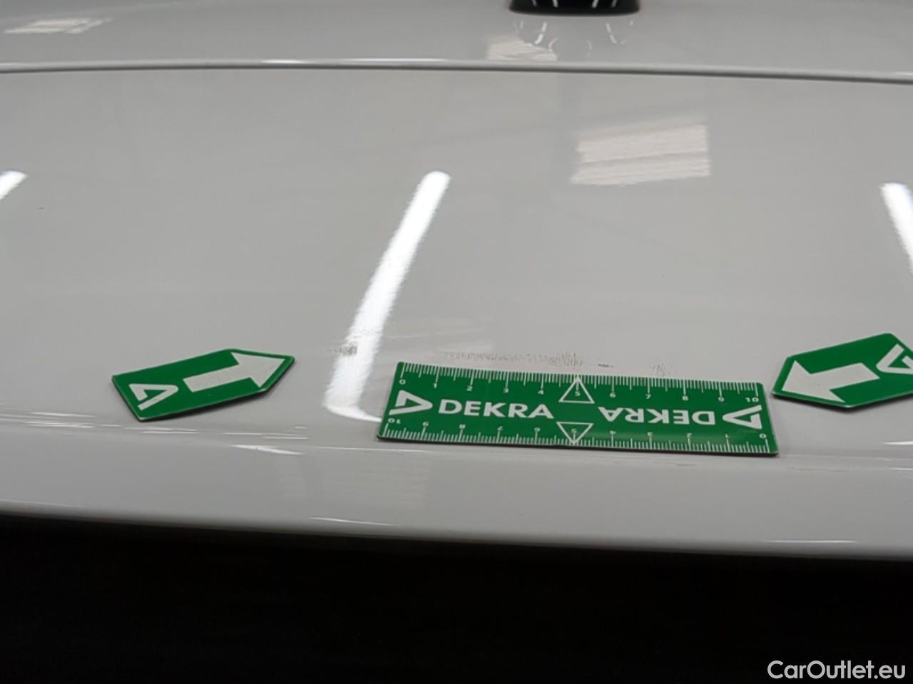  Audi  Q3 AUDI  / 2018 / 5P / SUV 35 TFSI 150 MHEV S TRONIC DESIGN LUXE #10