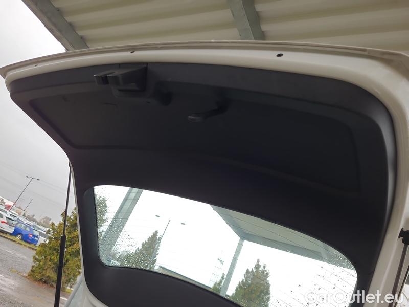  Skoda  Octavia  Combi  (5E5)(03.2017->) Co1.5TSI 110 Ambition #15