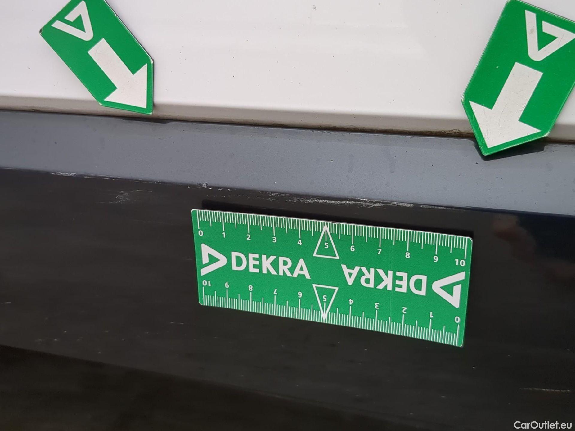  Audi  Q3 AUDI  / 2018 / 5P / SUV 35 TFSI 150 MHEV S TRONIC DESIGN LUXE #43