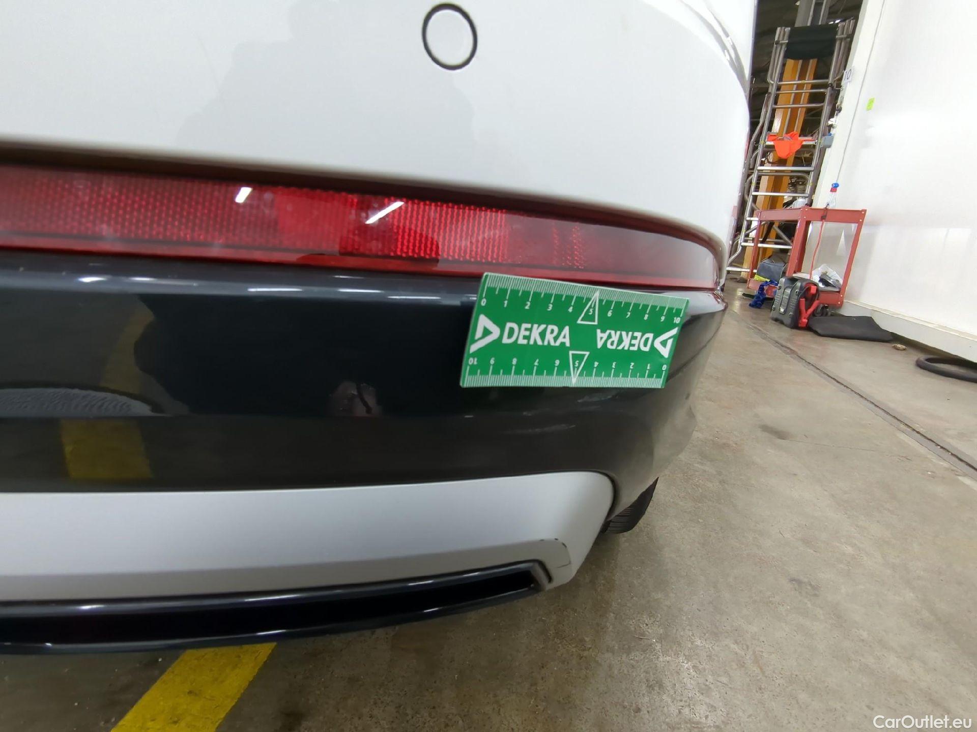  Audi  Q3 AUDI  / 2018 / 5P / SUV 35 TFSI 150 MHEV S TRONIC DESIGN LUXE #17