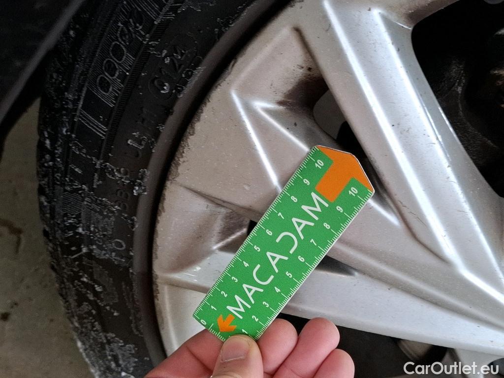  Audi  A3 AUDI  Sportback / 2020 / 5P / Berline 35 TFSI 150 MHEV S Tronic Design Luxe #9