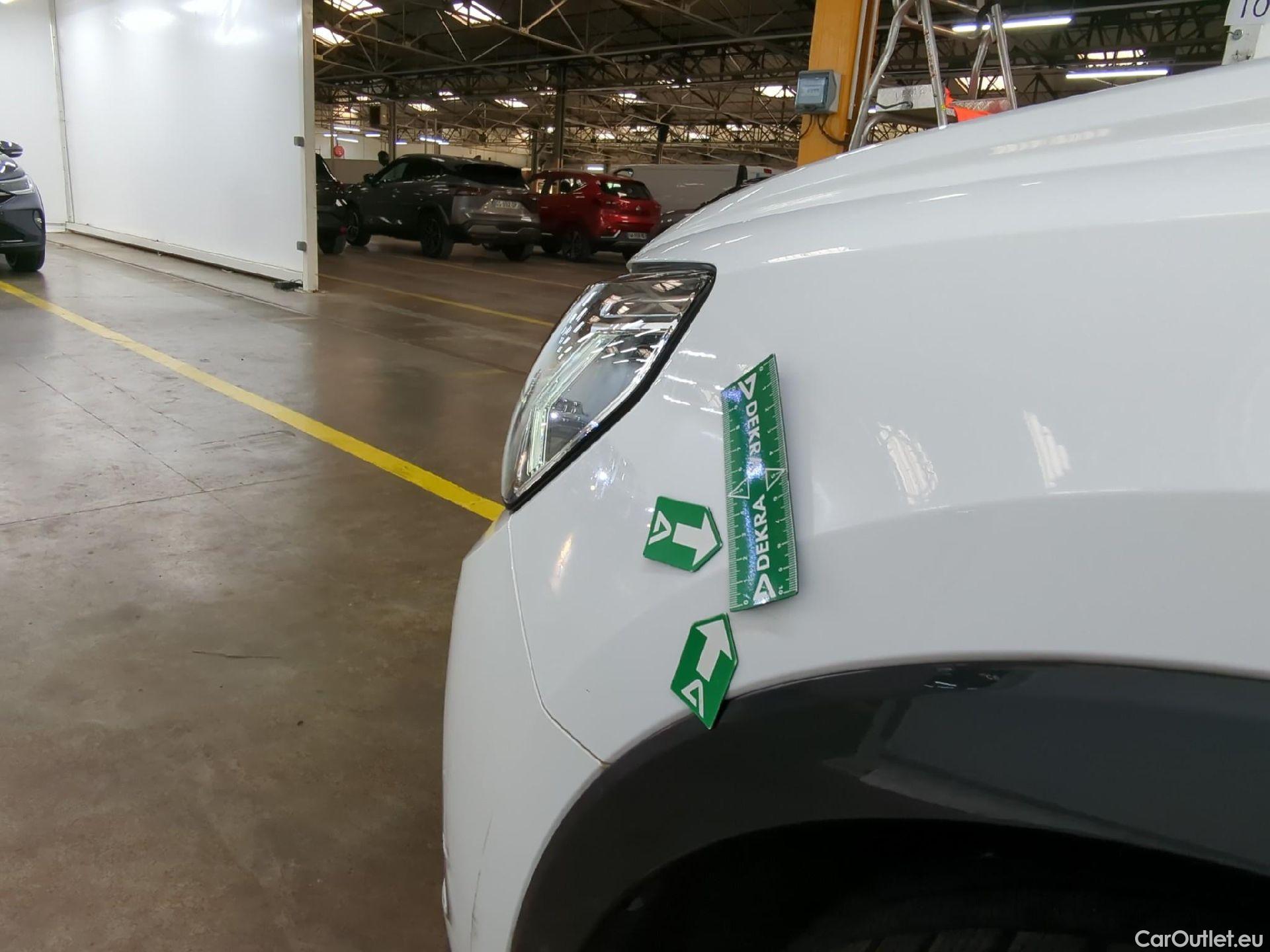  Audi  Q3 AUDI  / 2018 / 5P / SUV 35 TFSI 150 MHEV S TRONIC DESIGN LUXE #39