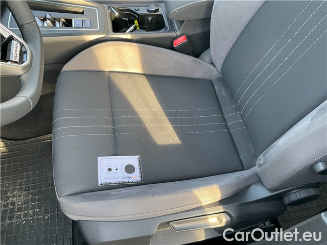  Volkswagen  Golf  Var.2.0TDI 147 ALL 4x4 AT #15