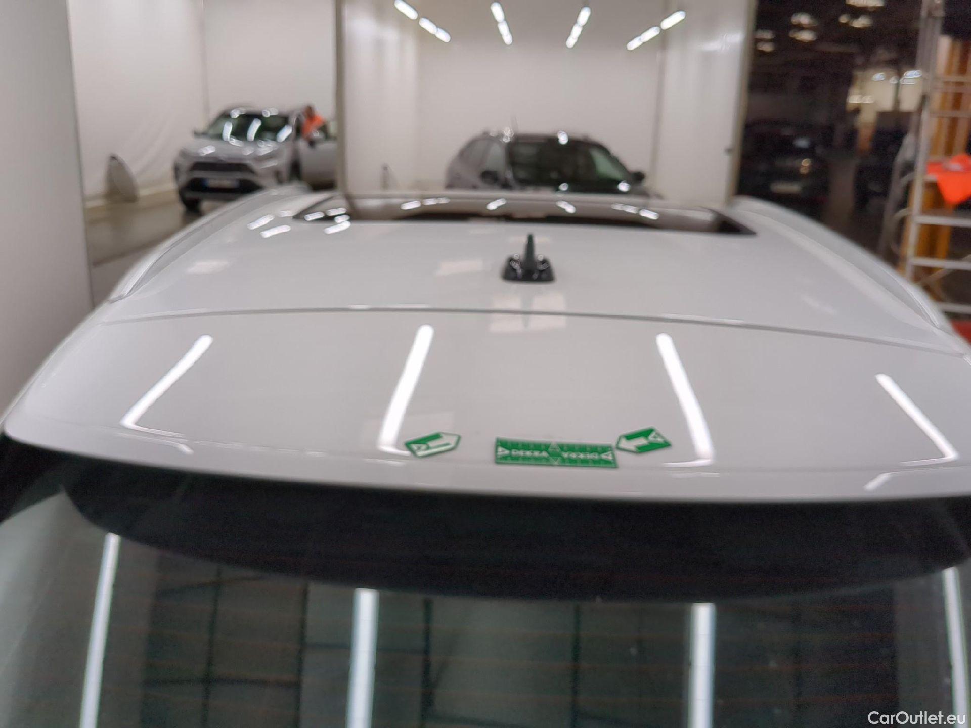  Audi  Q3 AUDI  / 2018 / 5P / SUV 35 TFSI 150 MHEV S TRONIC DESIGN LUXE #12