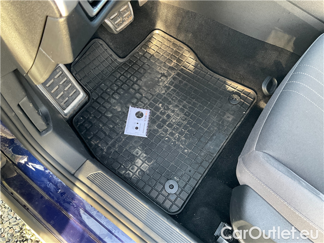  Volkswagen  Golf  Var.2.0TDI 147 ALL 4x4 AT #16