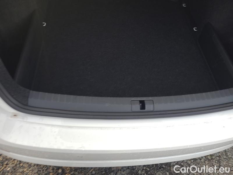  Skoda  Octavia  Lim. (NX3)(2020) Oct.2.0TDI 110 Ambition 5d #5