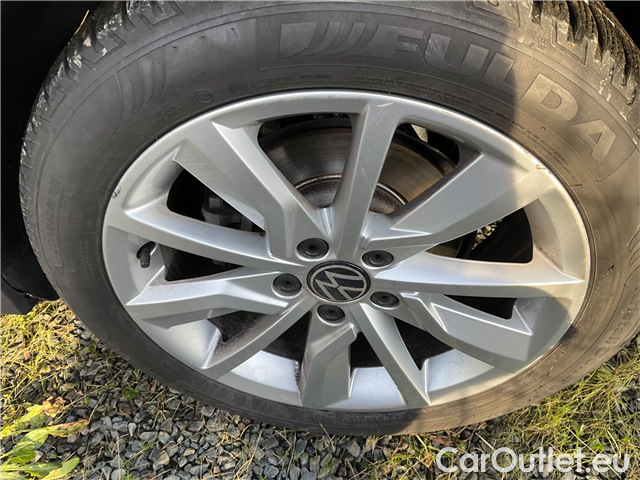  Volkswagen  Golf  Var.2.0TDI 147 ALL 4x4 AT #12