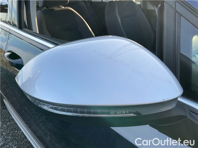  Volkswagen  Golf  Var.2.0TDI 147 ALL 4x4 AT #19