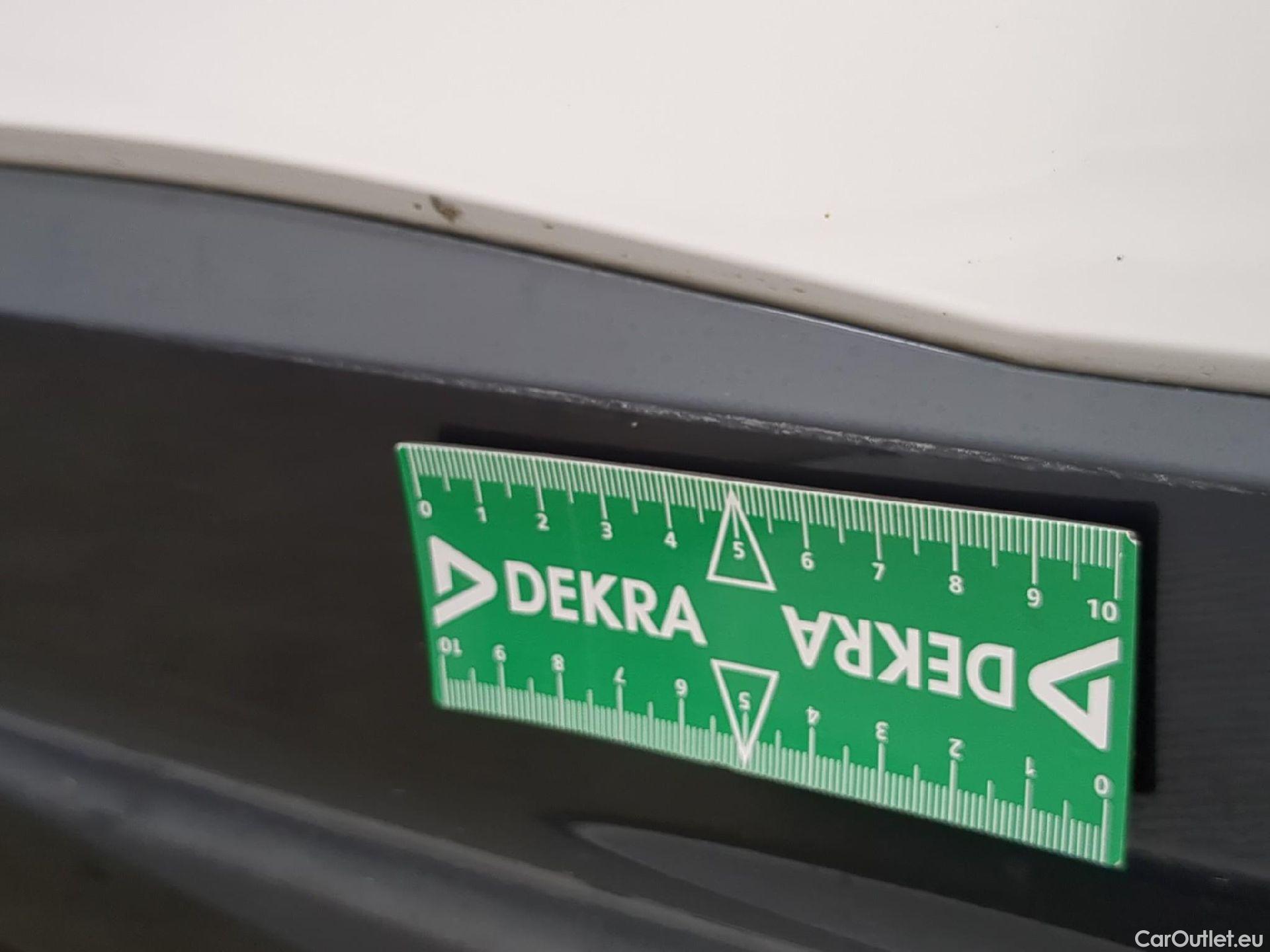  Audi  Q3 AUDI  / 2018 / 5P / SUV 35 TFSI 150 MHEV S TRONIC DESIGN LUXE #48