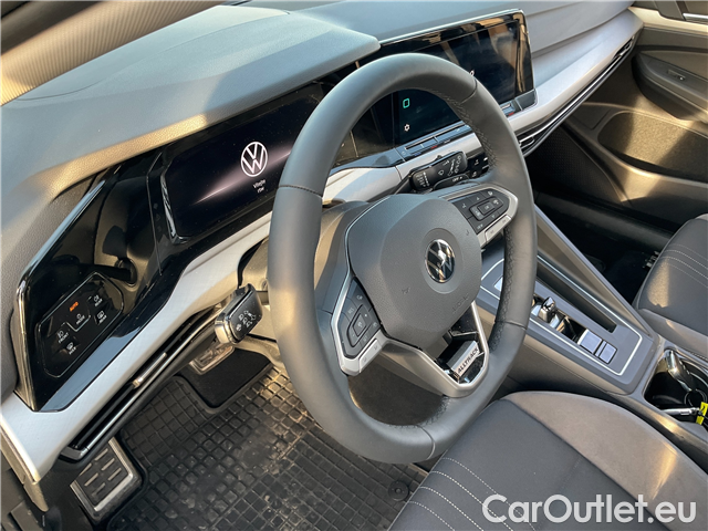  Volkswagen  Golf  Var.2.0TDI 147 ALL 4x4 AT #17