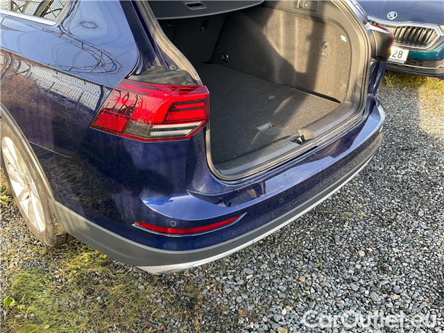  Volkswagen  Golf  Var.2.0TDI 147 ALL 4x4 AT #10