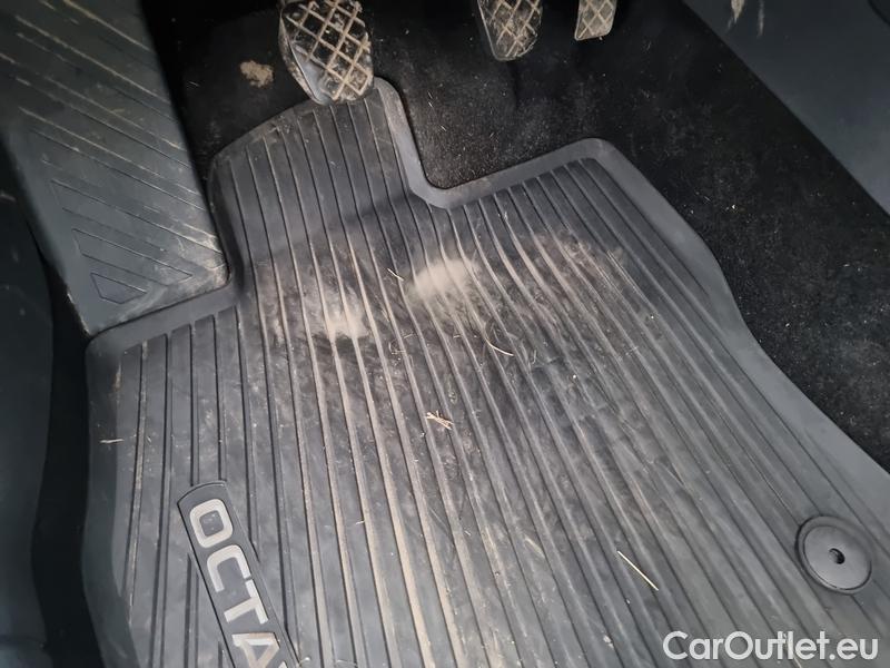  Skoda  Octavia  Combi (NX3)(2020) Oct.Combi 2.0TDI 85 Ambition #8