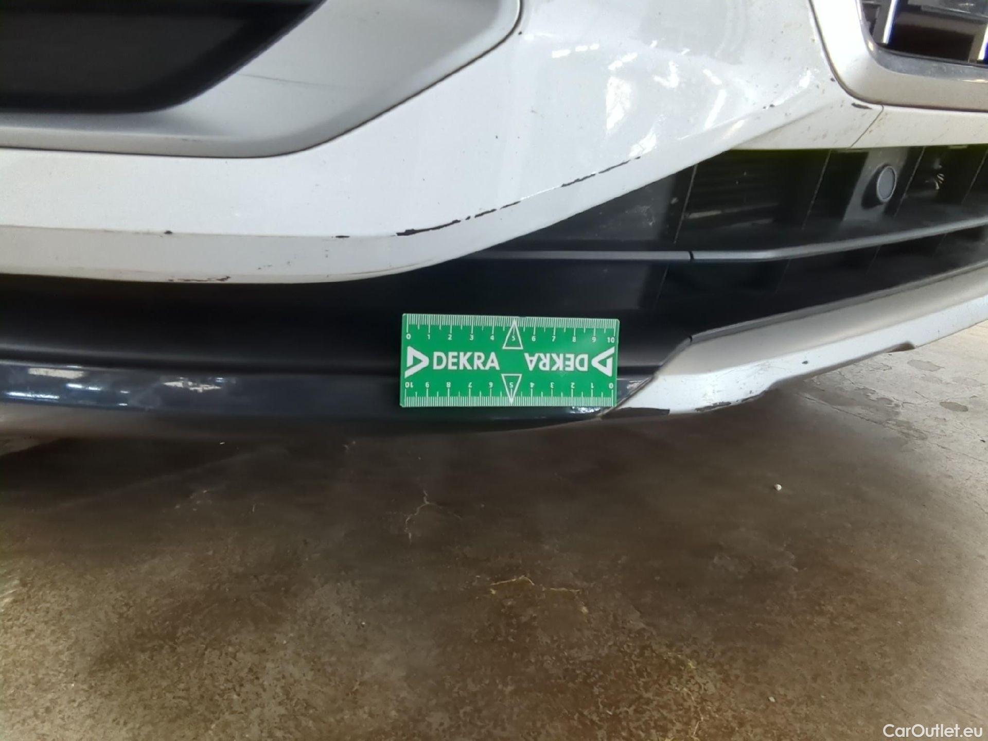  Audi  Q3 AUDI  / 2018 / 5P / SUV 35 TFSI 150 MHEV S TRONIC DESIGN LUXE #33