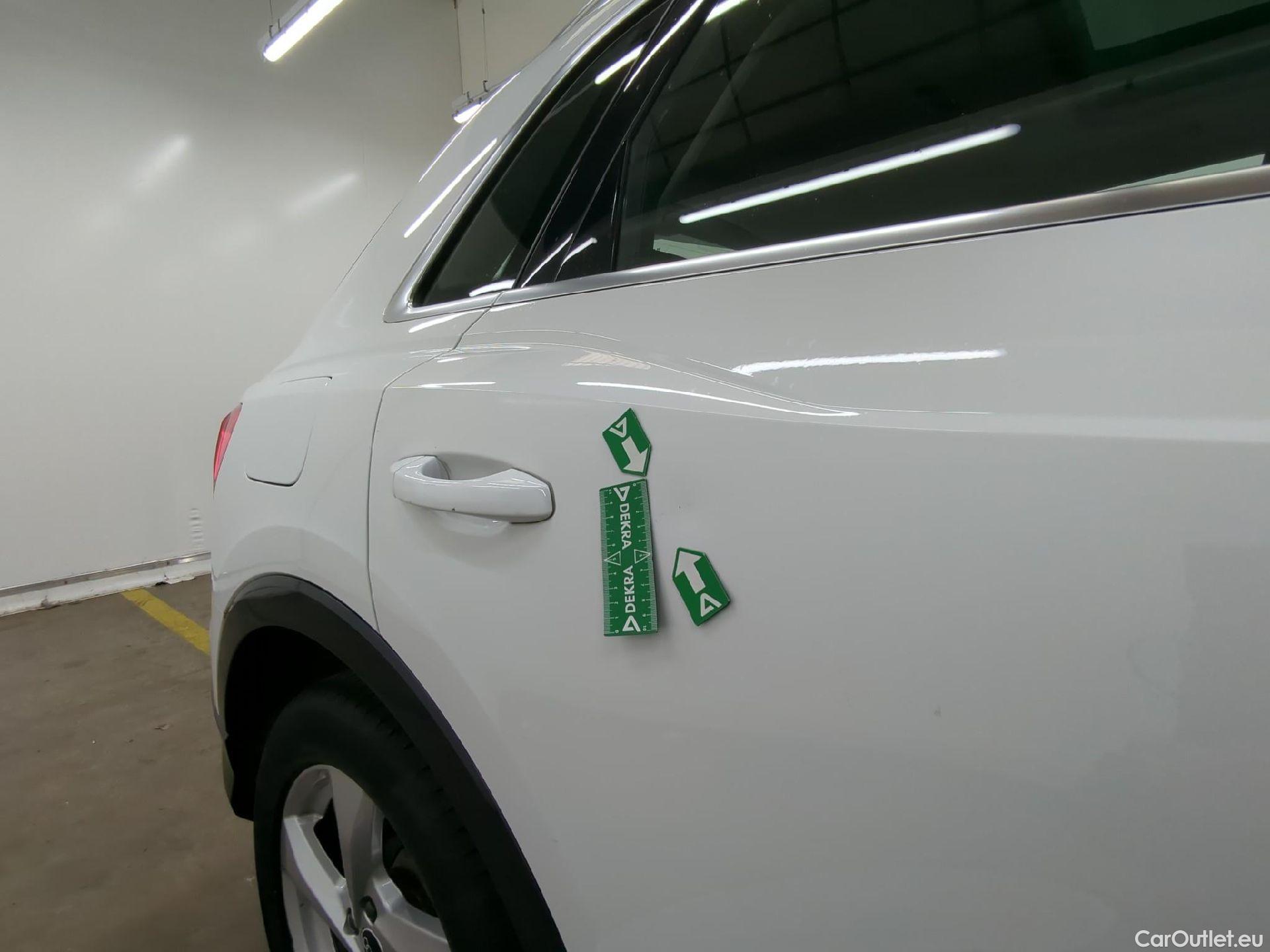  Audi  Q3 AUDI  / 2018 / 5P / SUV 35 TFSI 150 MHEV S TRONIC DESIGN LUXE #25