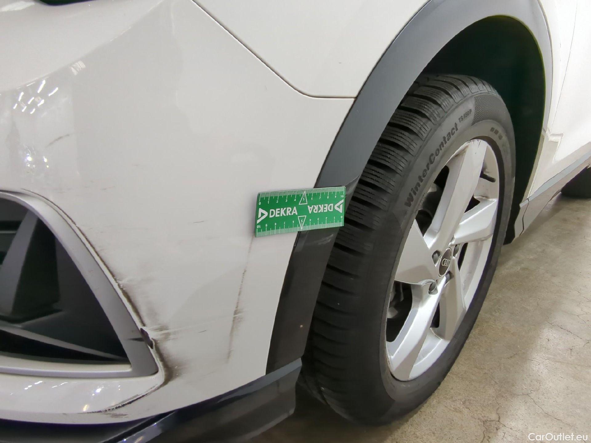  Audi  Q3 AUDI  / 2018 / 5P / SUV 35 TFSI 150 MHEV S TRONIC DESIGN LUXE #36