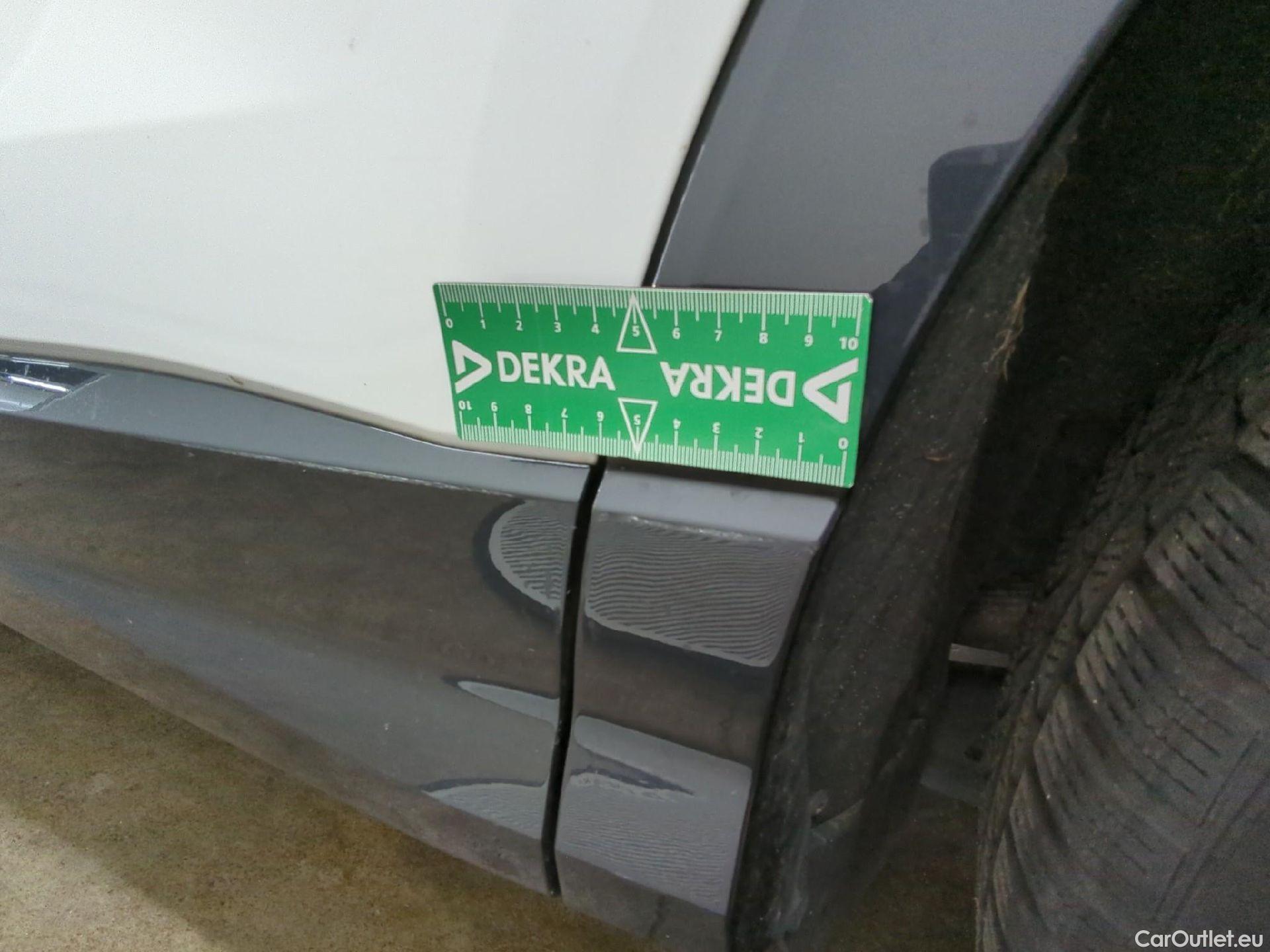  Audi  Q3 AUDI  / 2018 / 5P / SUV 35 TFSI 150 MHEV S TRONIC DESIGN LUXE #49