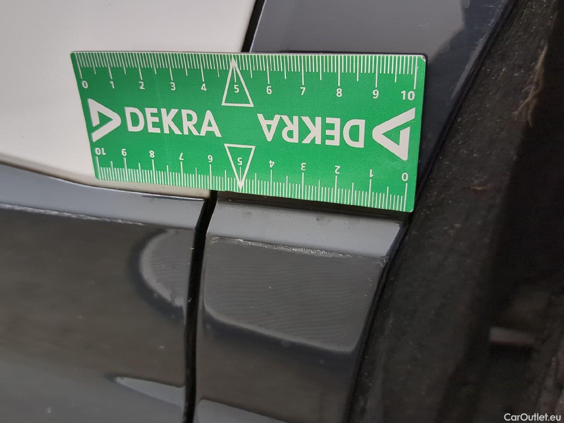  Audi  Q3 AUDI  / 2018 / 5P / SUV 35 TFSI 150 MHEV S TRONIC DESIGN LUXE #50