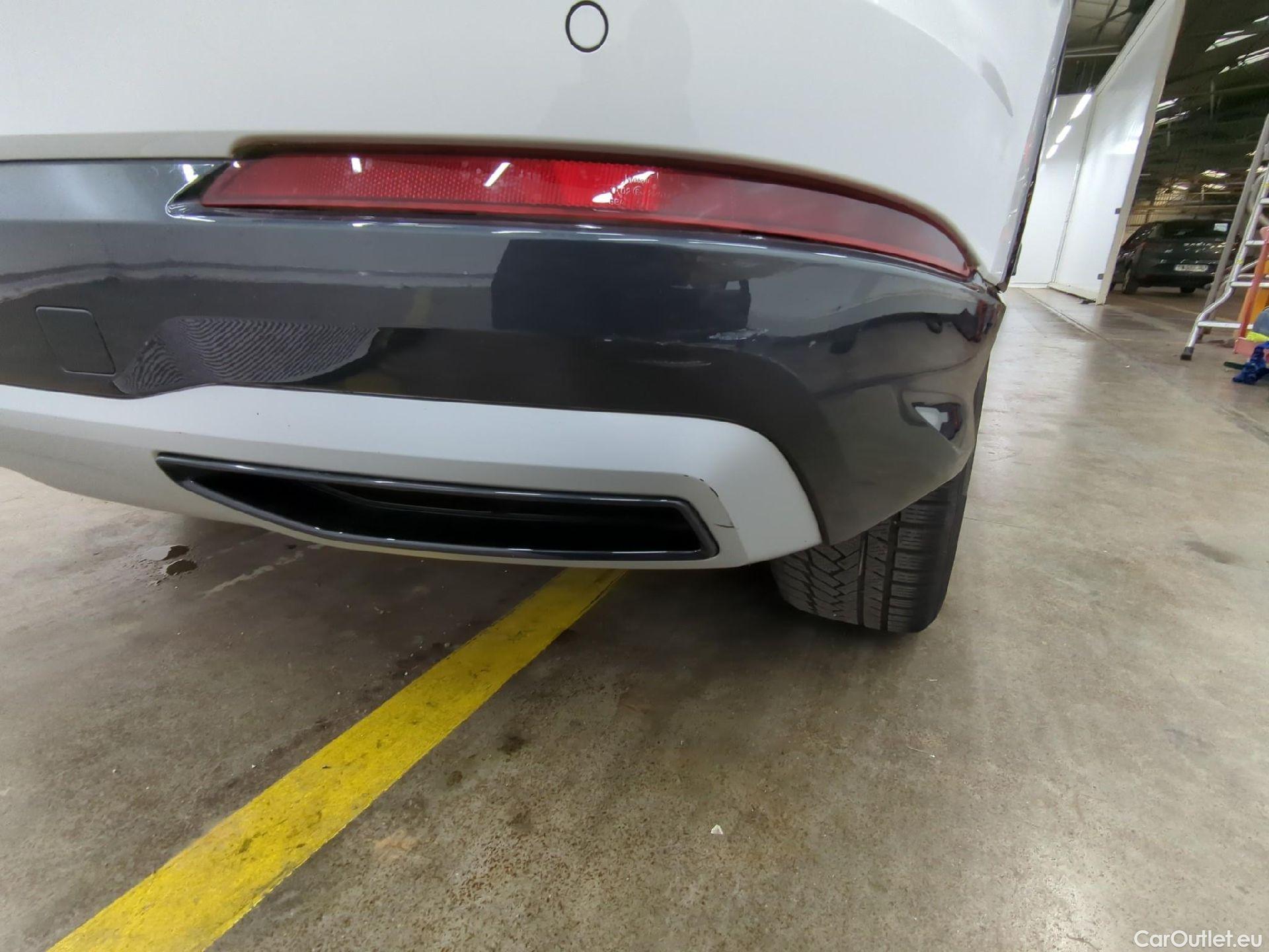  Audi  Q3 AUDI  / 2018 / 5P / SUV 35 TFSI 150 MHEV S TRONIC DESIGN LUXE #19