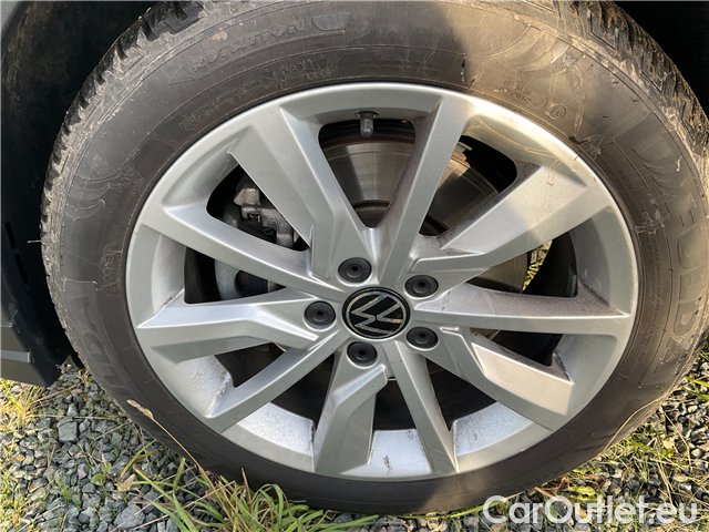  Volkswagen  Golf  Var.2.0TDI 147 ALL 4x4 AT #18