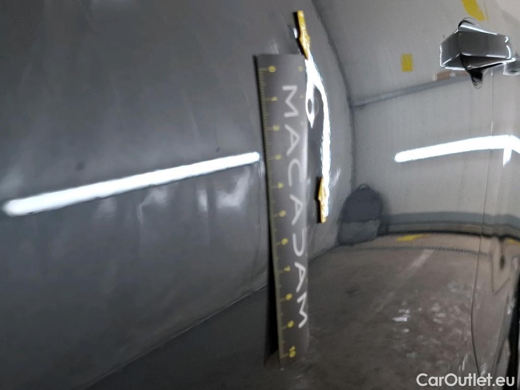  Audi  Q3 AUDI  / 2018 / 5P / SUV 45 TFSI E 245 S TRONIC S LINE #37