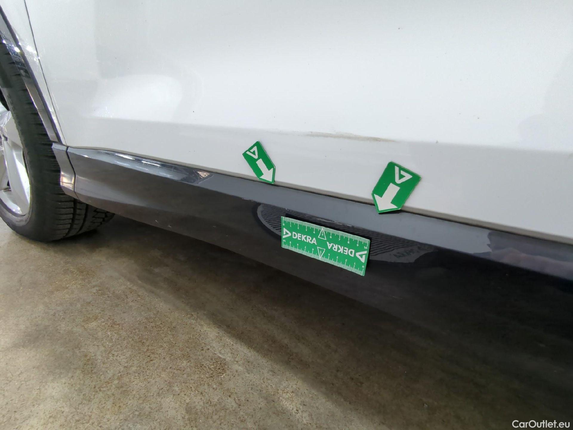  Audi  Q3 AUDI  / 2018 / 5P / SUV 35 TFSI 150 MHEV S TRONIC DESIGN LUXE #44