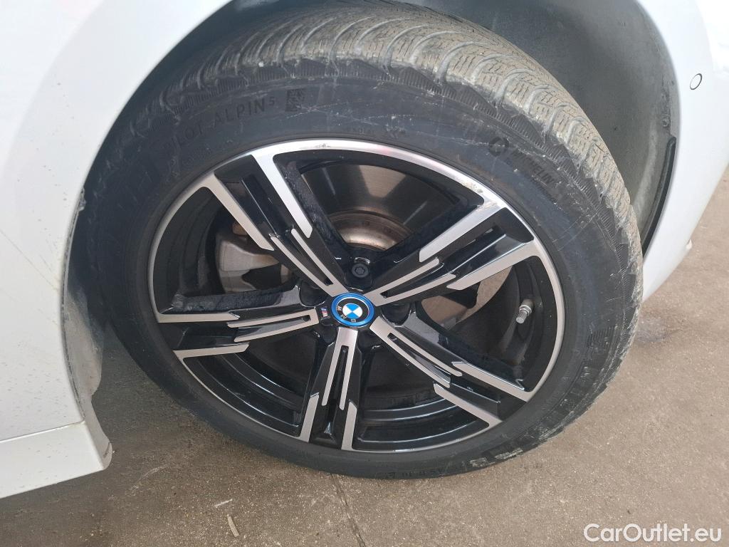  Bmw  Serie 3 BMW Série 3 Touring / 2022 / 5P / Break 320e xDrive 204ch M Sport BVA8 Hybride #2