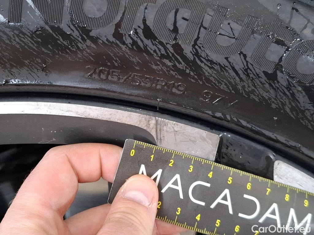  Citroen  C5 CITROEN  Aircross / 2018 / 5P / SUV Hybrid 225 ë-EAT8 Shine Pack #10