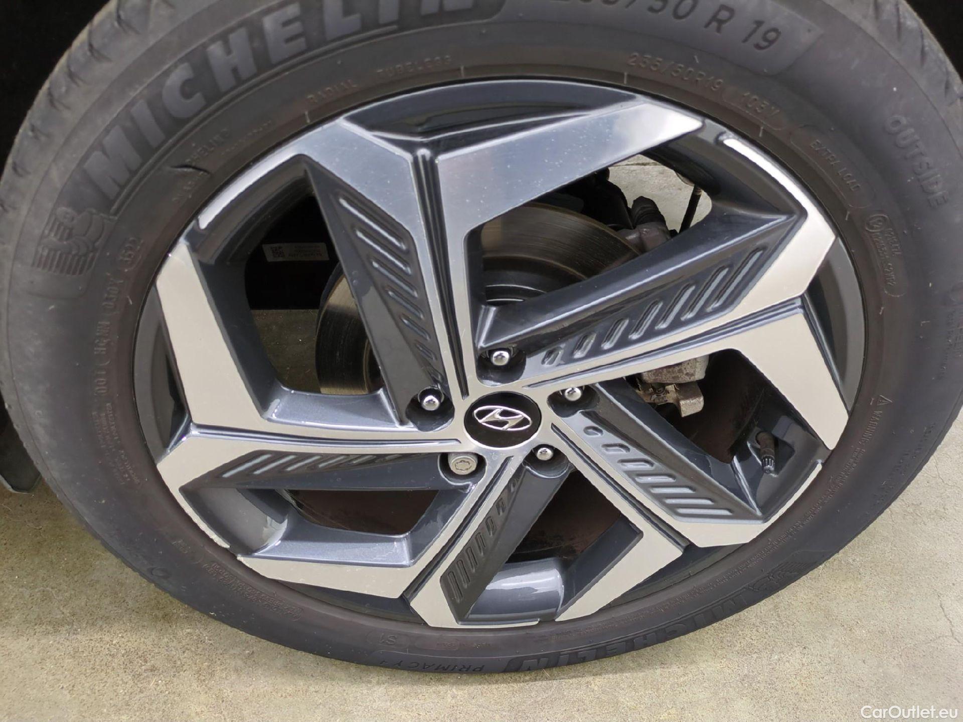  Hyundai  Tucson HYUNDAI  / 2020 / 5P / SUV 1.6 PHEV 265 HTRAC EXECUTIVE 4WD AUTO #25