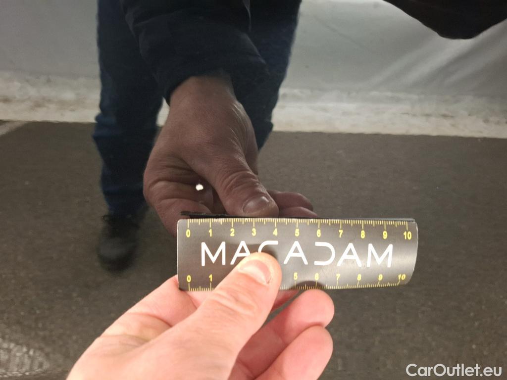  MG  EHS MG  / 2021 / 5P / SUV 1.5T GDI PHEV Luxury Auto #22