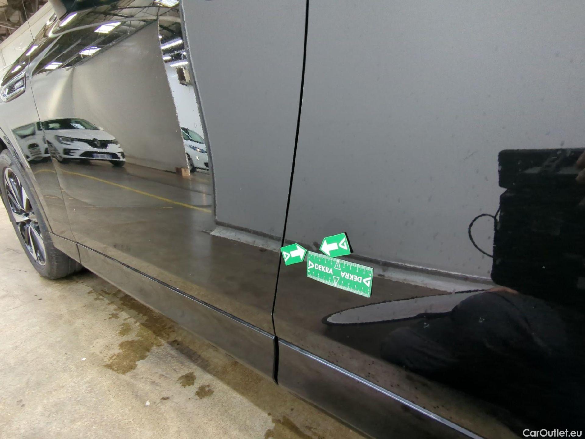  Mazda  CX-60 MAZDA  / 2022 / 5P / SUV 2.5 e-Sky PHEV Takumi AMB DRI CON PAN #14