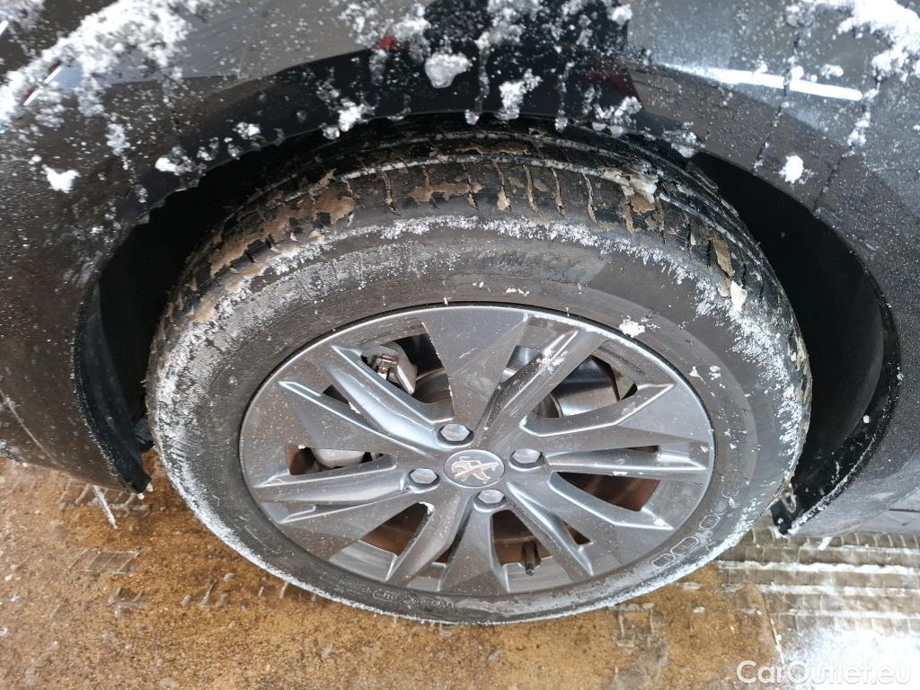  Peugeot  208  (e-) Style 50kWh BVA #7