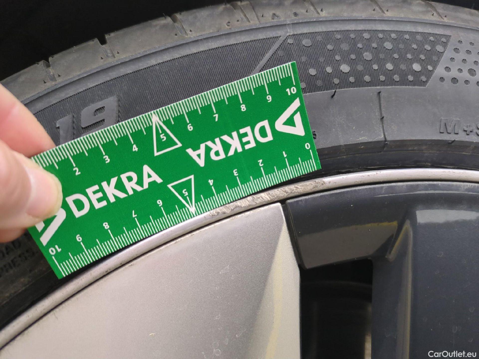  Tesla  Model Y TESLA  / 2020 / 5P / SUV Grand Autonomie Dual Motor AWD #10