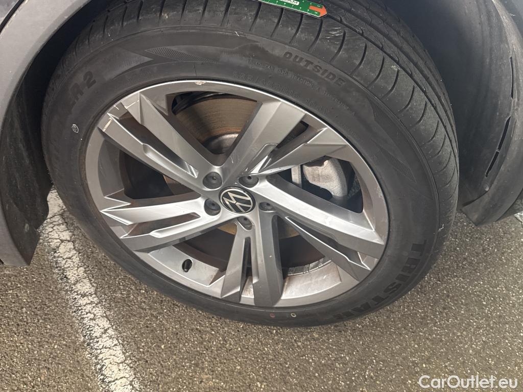  Volkswagen  Tiguan VOLKSWAGEN  / 2020 / 5P / SUV 1.4 eHybrid 245 DSG6 R-Line Exclusive #10