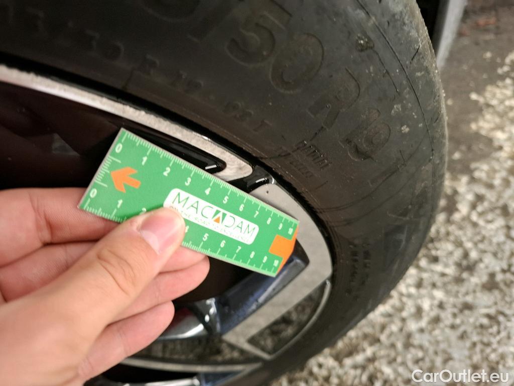  Volkswagen  ID.3 VOLKSWAGEN  / 2020 / 5P / Berline 77 kWh 204ch Pro S Active #9