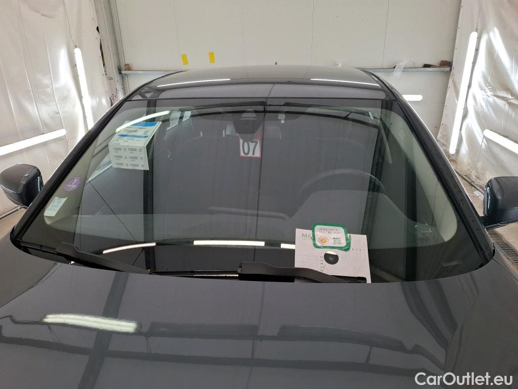  Bmw  Serie 3 BMW Série 3 Berline / 2018 / 4P / Berline 330e 292ch Business Design BVA8 Hybride #1