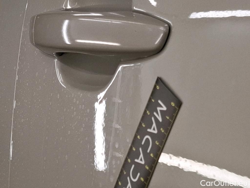  Citroen  C3  C-Series 1.2 PureTech 80CV BVM5 6E #1