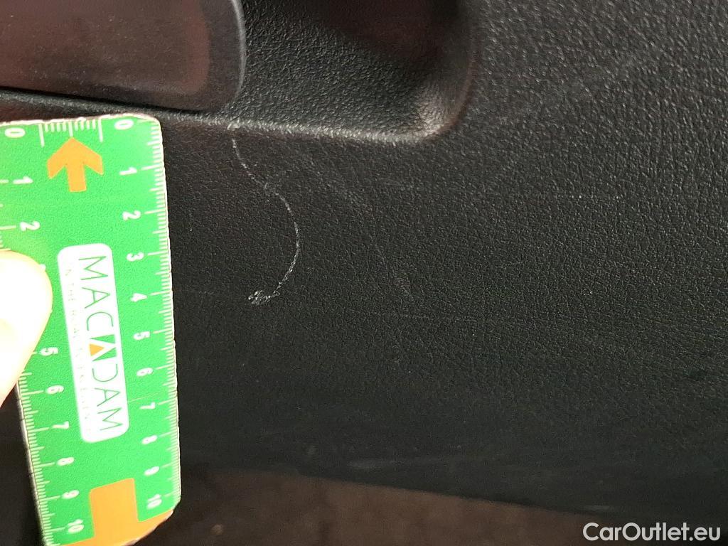  Mercedes  GLA MERCEDES-BENZ  / 2020 / 5P / SUV 1.3  250 e AMG LINE DCT #8