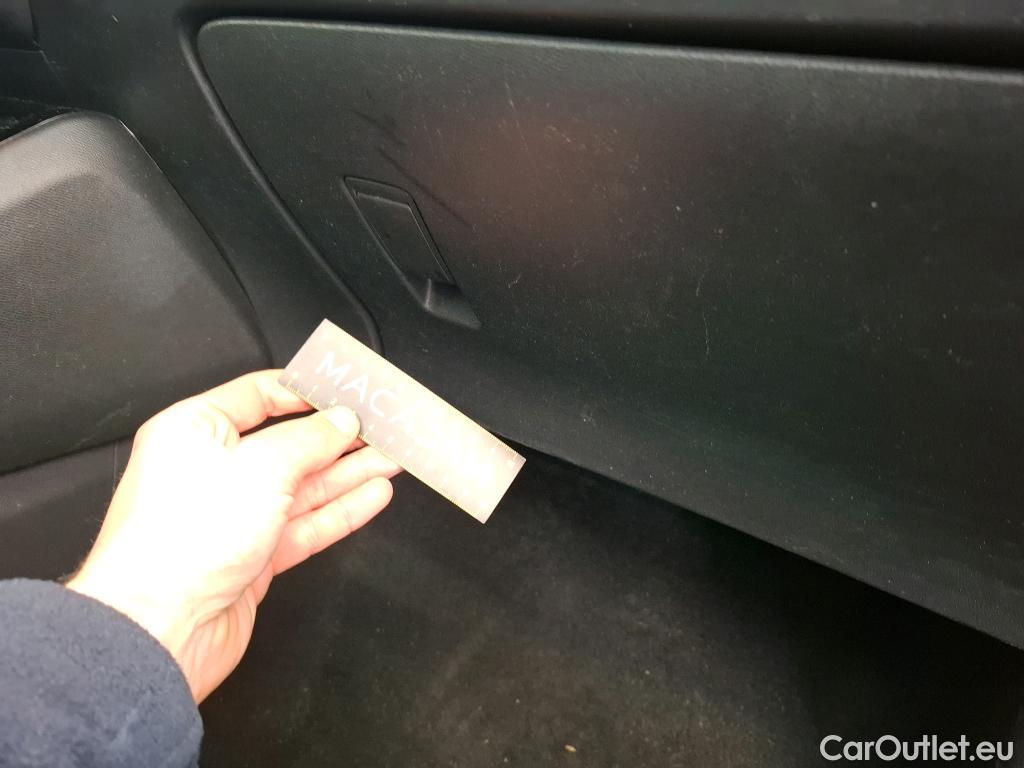  Peugeot  208  Premium 1.2 PureTech 75CV BVM5 E6d #15