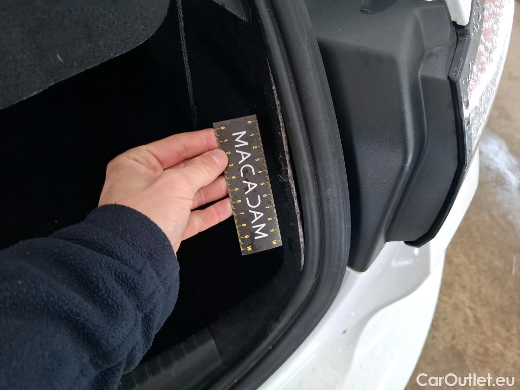  Peugeot  208  Premium 1.2 PureTech 75CV BVM5 E6d #33